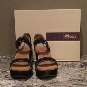 NEVER WORN! Clarks Sandal Wedges